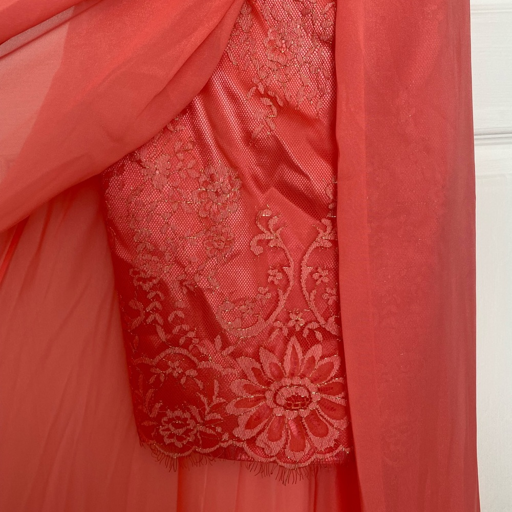 Dress - Picture 3 of 6